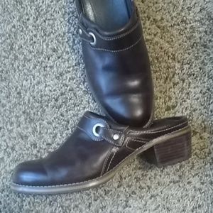 Red Wing ladies' clog bootie